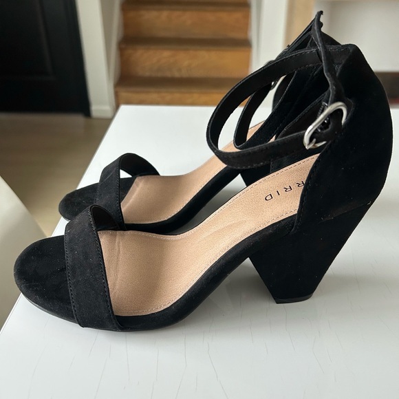 torrid Shoes - Torrid Black Ankle Double Strap Open Toe Heels Size 8 1/2 W Wide